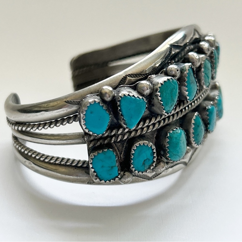 Breathtaking Vintage Statement Southwestern Turquoise Silver Cuff Bracelet - Picture 9 of 13